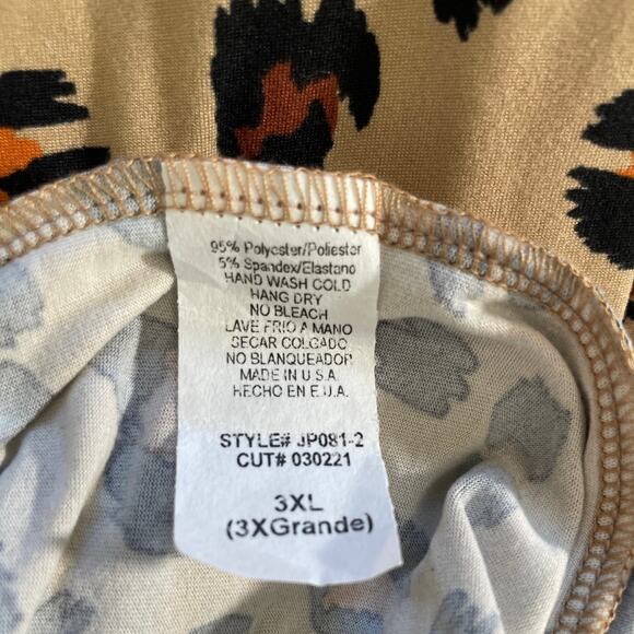 Plus Size Leopard Jumpsuit, Romper, Flare legs, Halter style, NWT Size 3X - Picture 7 of 7